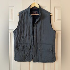 UNTUCKit Gray Quilted Vest Outdoor Style